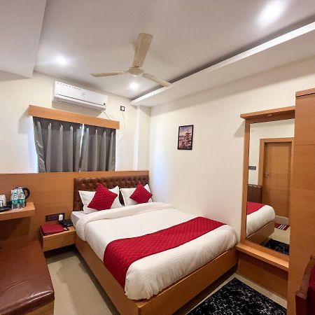 Air Valley Inn Гувахати Екстериор снимка