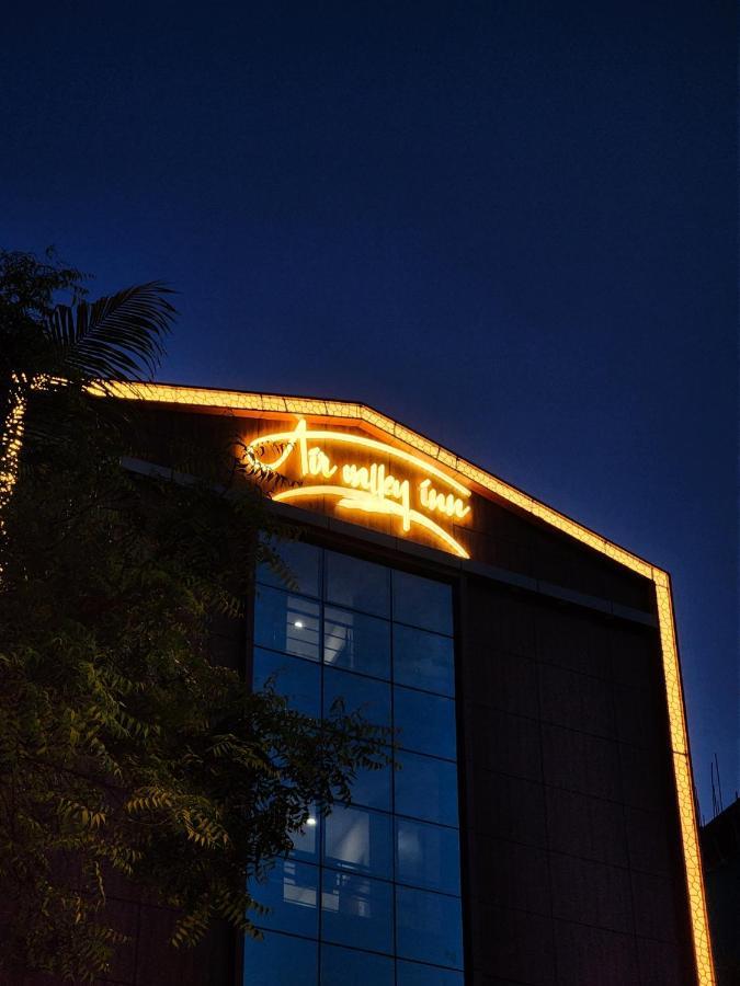 Air Valley Inn Гувахати Екстериор снимка